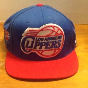 LA clippers SnapBack with Kawhi sig stitch.